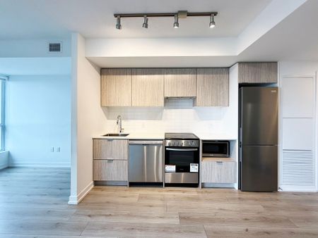 For Lease - 395 Bloor Street Unit# 3801, Toronto, Ontario - Photo 3