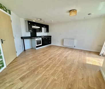 2 bedroom flat to rent - Photo 4