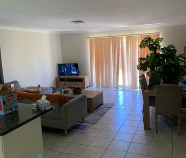 Upper Coomera - Photo 4