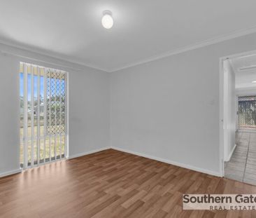 3x1 HOME IN CONVENIENT LOCATION - Photo 1