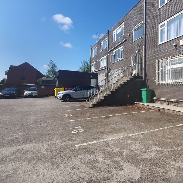 Haydon House, Studley Warwickshire. - Photo 1