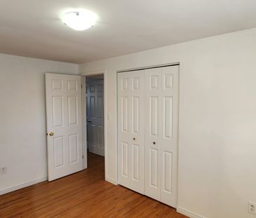 For Lease - 131 VICTOR Boulevard, Hamilton, Ontario - Photo 1