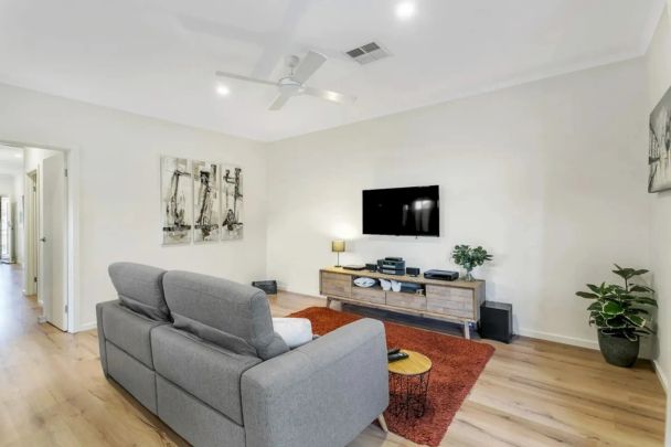 Comfortable 3-Bedroom Unit in Prime Pooraka Location - Photo 1