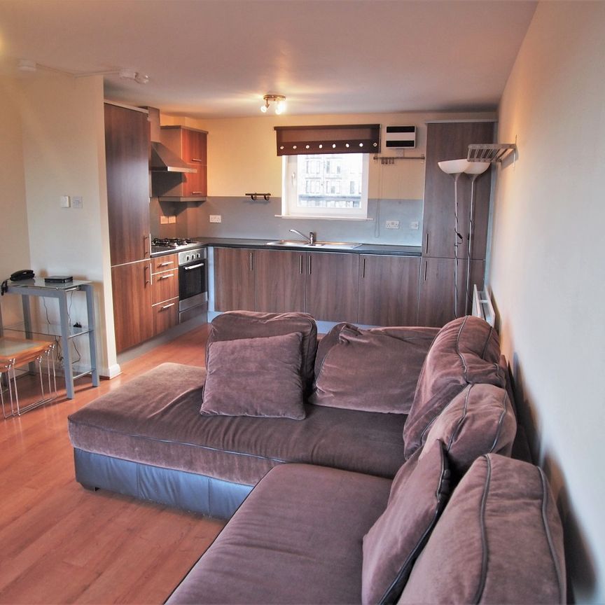 82 Barrland Street South Side - Photo 1