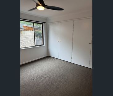 Spacious Family Home – Prime Charlestown Location - Photo 3