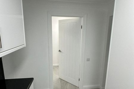 Swinburne Road - Photo 4