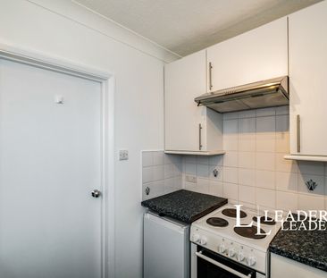 studio to rent Clive Court, Clive Ave, Worthing, BN12 - Photo 3