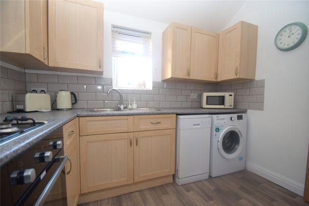 2 bed detached bungalow to rent in Oriel Crescent, Scarborough, YO11 - Photo 1