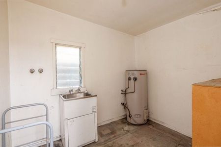 Short Term Lease Only - Photo 2