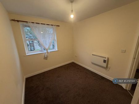 2 bedroom flat to rent - Photo 3