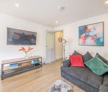 St. Margaret Road Room 3 - Photo 5