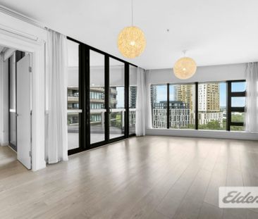 Modern One-Bedroom Apartment with Panoramic Views - Photo 1