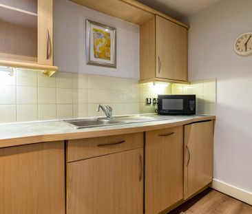 2 bedroom flat to rent - Photo 4