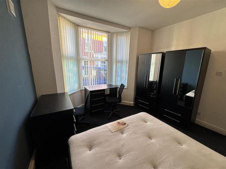 1 bedroom in a house share to rent - Photo 5