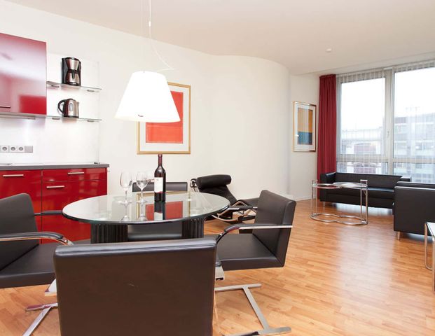 Double Modern - Photo 1