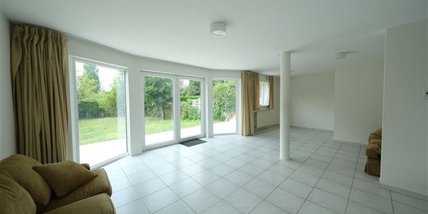 Woning te huur in Wezembeek-Oppem voor € 3.300 met 5 slaapkamers - Foto 1