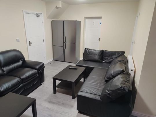 7 bedroom semi-detached house to rent - Photo 1