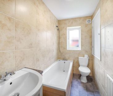 2 bedroom semi-detached house to rent - Photo 2