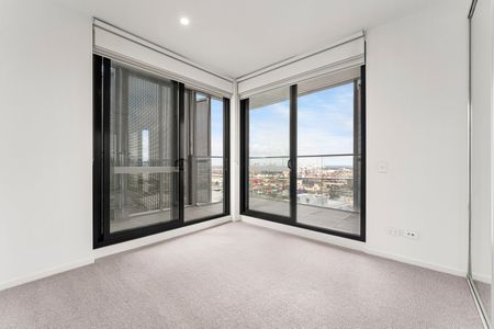 Sub-Penthouse Living with Stunning City Views - Photo 4