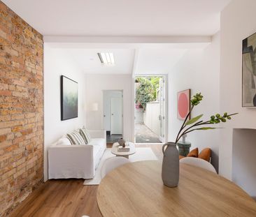 Renovated terrace in end-row position and village address - Photo 2