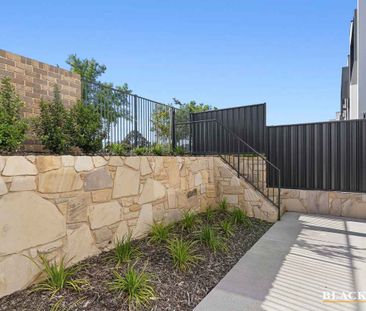 Modern Luxury Nestled in Tuggeranong Creek - Photo 1