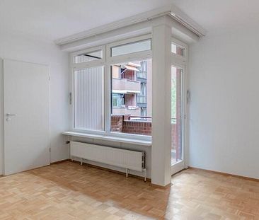 Wohnen in repräsentativer Villa: Modern ausgestattetes 1,5-Zimmer-Appartement in idyllischer Lage - Photo 4