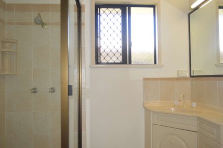 33 Jenkinson Drive, Annandale QLD 4814 - House For Rent - $600 | Domain - Photo 5