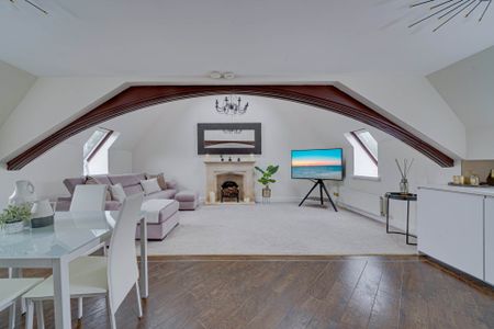 Price £995 pcm - Available Now - Furnished - Photo 4