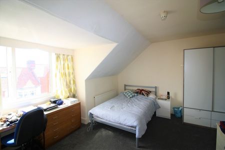 Waverley Avenue, Exeter - Photo 3