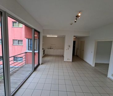 Appartement te huur - Foto 2