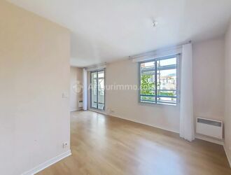 Location Appartement 1 pièces 30 m2 à Clermont-Ferrand - Photo 2