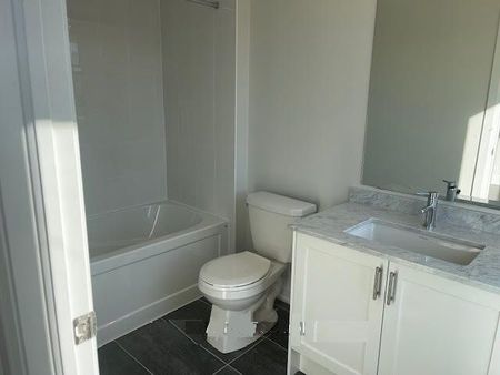 For Lease - 33 Wild Rose Gardens Unit# B, Toronto, Ontario - Photo 5