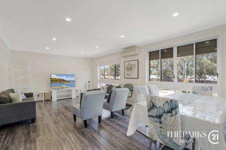 Modern Family Home - Photo 2