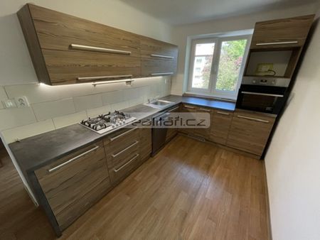 Pronájem bytu 3+1 70 m² - Фото 4
