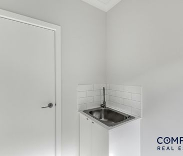 15 Buttercup Crescent, Armstrong Creek VIC 3217 - House For Rent | ... - Photo 4