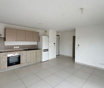 Location Appartement 3 pièces 59m² - Photo 3