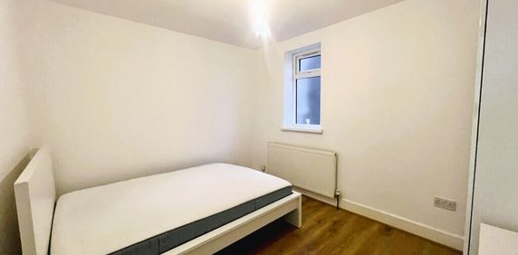 Longley Road, London - Photo 2