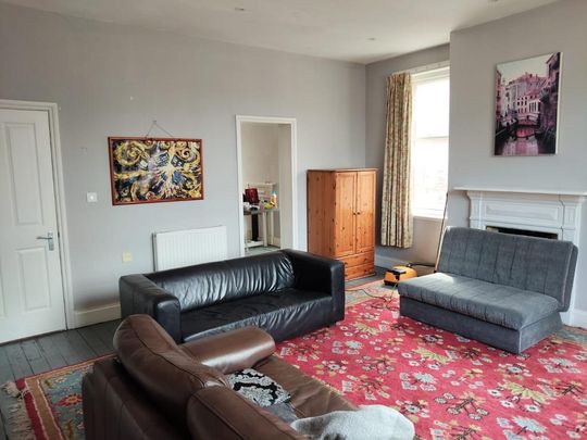 3 bedroom maisonette to rent - Photo 1