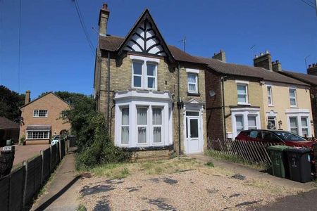 Oundle Road, Peterborough, PE2 - Photo 2
