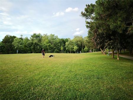 For Lease - 10 Millgate Crescent, Toronto, Ontario - Photo 3