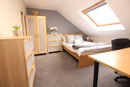 5 bedroom maisonette to rent - Photo 4