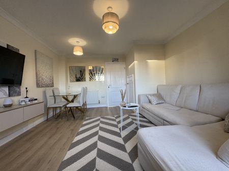 Foskett Way, Aylesbury - Photo 2