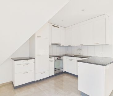 Luxurious 3.5-room apartment with a 30m2 terrace in Derendingen - Foto 3