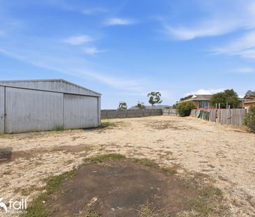 Renovated 3 Bedroom Home in Herdsmans Cove - Photo 4