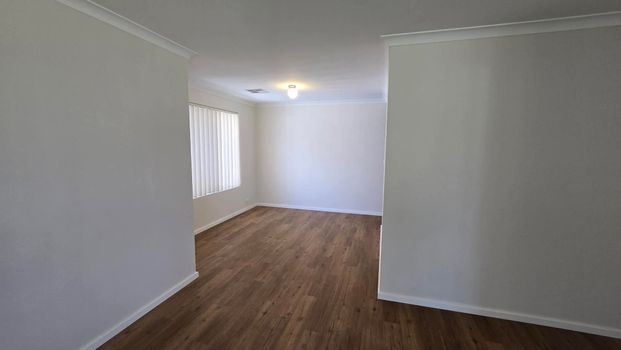 Big Family Home - Air Con - Available Now - Photo 1