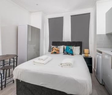 Room in a Shared House, Selwyn Road, NW10 - Photo 2