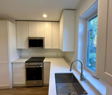 For Lease - 659 Vaughan Road Unit# 2, Toronto, Ontario - Photo 1