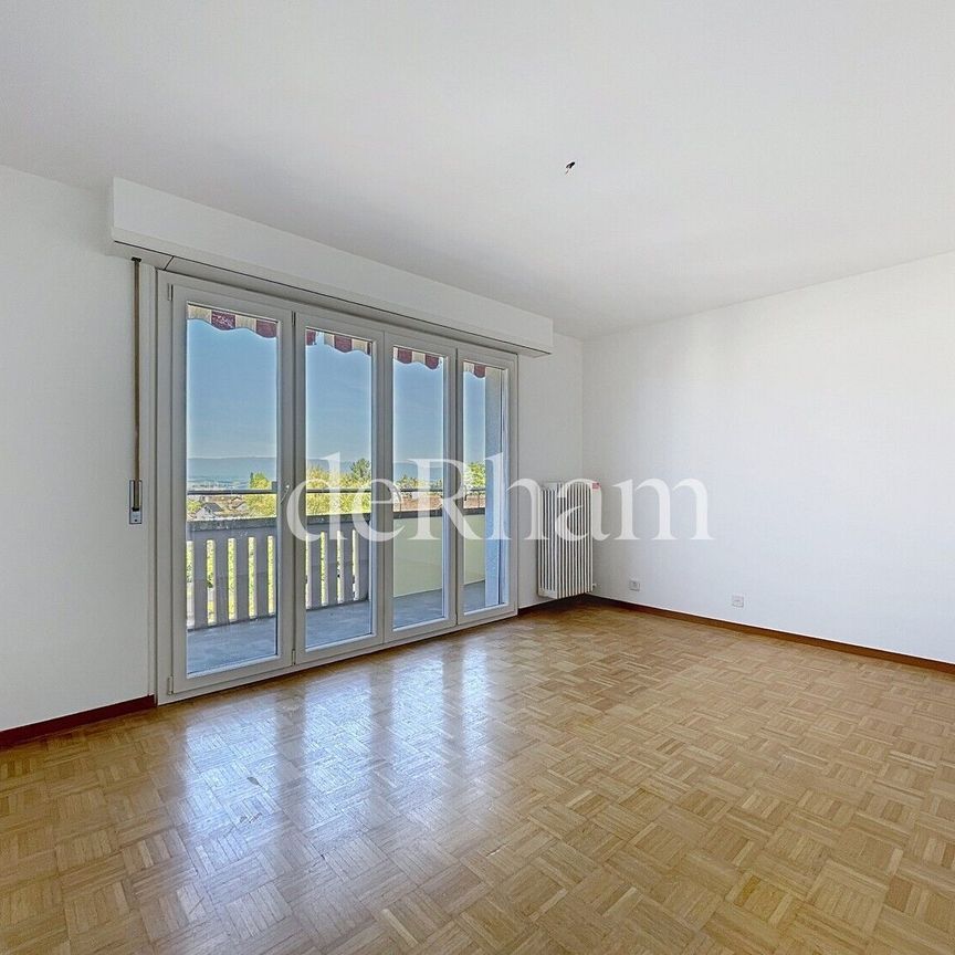 Charming 3.5 room renovated with beautiful unobstructed view! - Foto 1