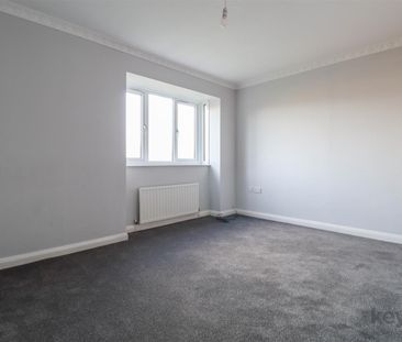 Pritchard Close, Hackenthorpe, S12 - Photo 5