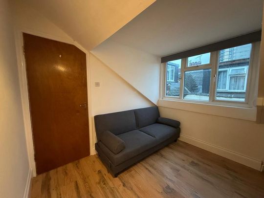 1 bedroom flat to rent - Photo 1